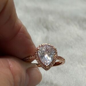 Pandora Sparkling Teardrop Halo Ring size 9 no box new! Rosegold